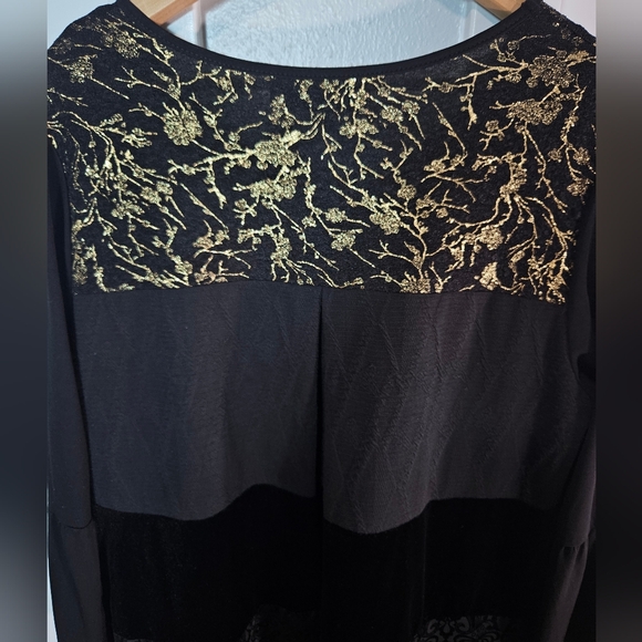 Calessa Black Gold Floral Velvet Lace Hem Tunic Top L - Picture 7 of 8